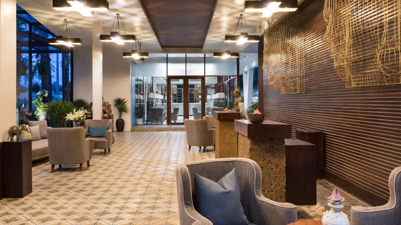 Shintana Saya La Maison Siem Reap Esterno foto The lobby of the hotel
